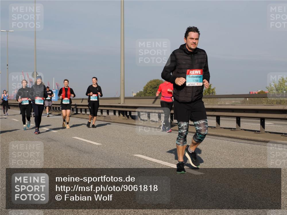 03.10.2025 - Köhlbrandbrückenlauf Fabian Wolf http://msf.ph/oto/9061818 03.10.2025 10:05:56 Position 3 1759 meine-sportfotos.de