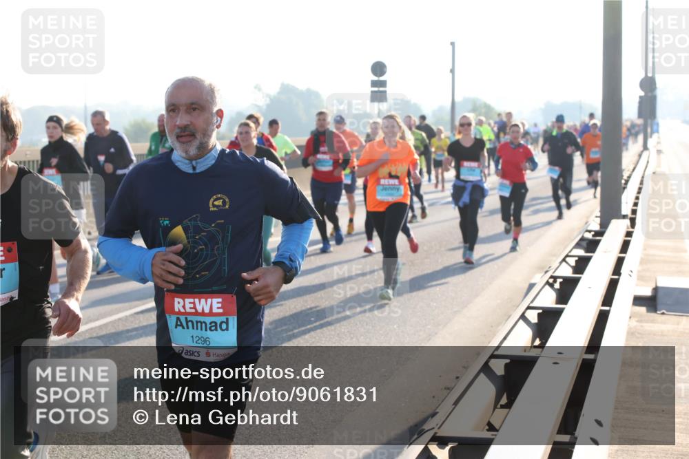 03.10.2025 - Köhlbrandbrückenlauf Lena Gebhardt http://msf.ph/oto/9061831 03.10.2025 09:19:58 Position 1 1296 meine-sportfotos.de
