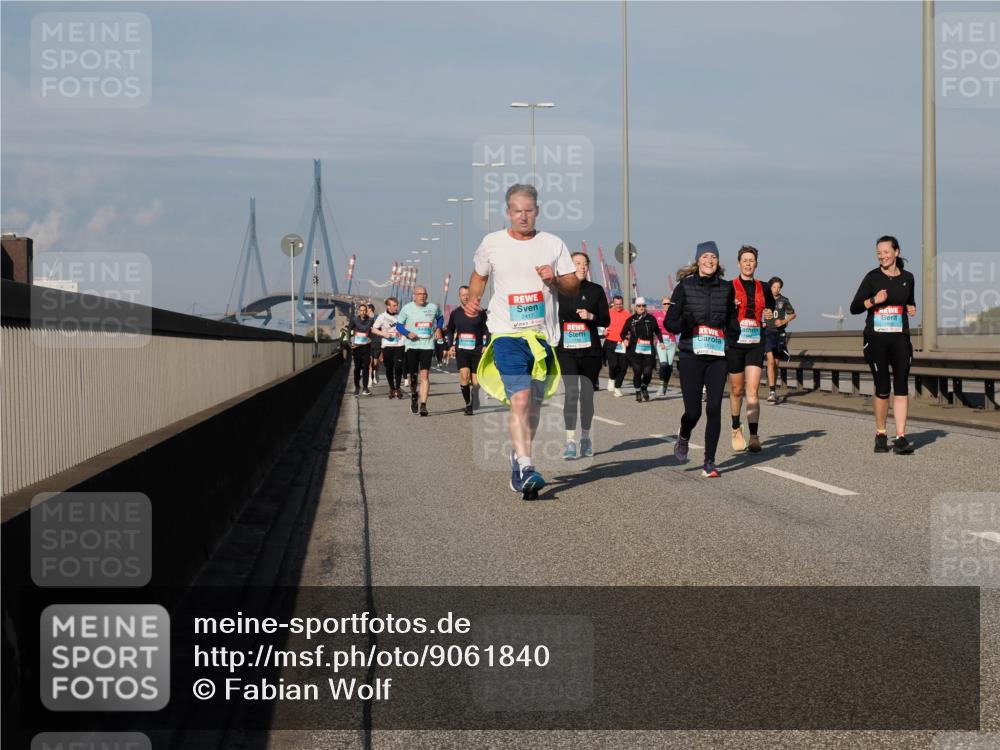 03.10.2025 - Köhlbrandbrückenlauf Fabian Wolf http://msf.ph/oto/9061840 03.10.2025 10:05:57 Position 3 2417, 0 meine-sportfotos.de