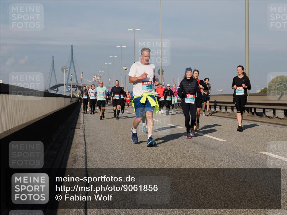 03.10.2025 - Köhlbrandbrückenlauf Fabian Wolf http://msf.ph/oto/9061856 03.10.2025 10:05:57 Position 3 2417, 3110 meine-sportfotos.de