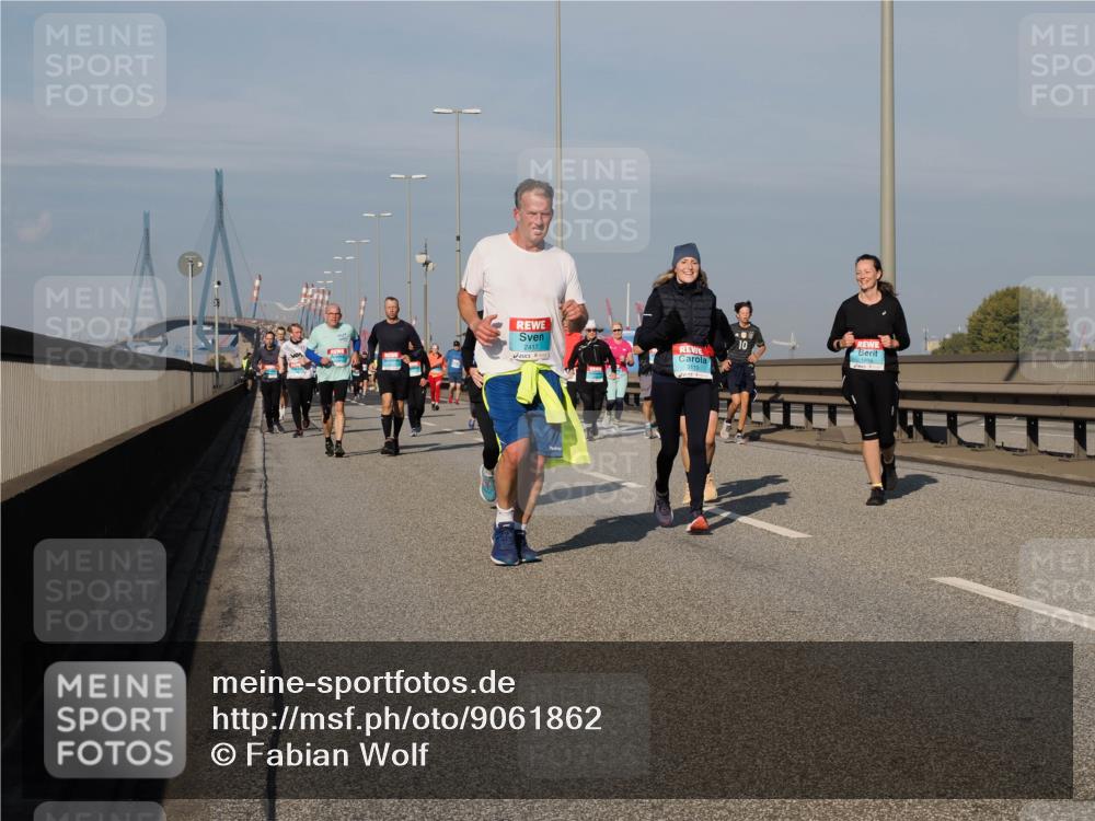 03.10.2025 - Köhlbrandbrückenlauf Fabian Wolf http://msf.ph/oto/9061862 03.10.2025 10:05:58 Position 3 10, 2417, 3110 meine-sportfotos.de