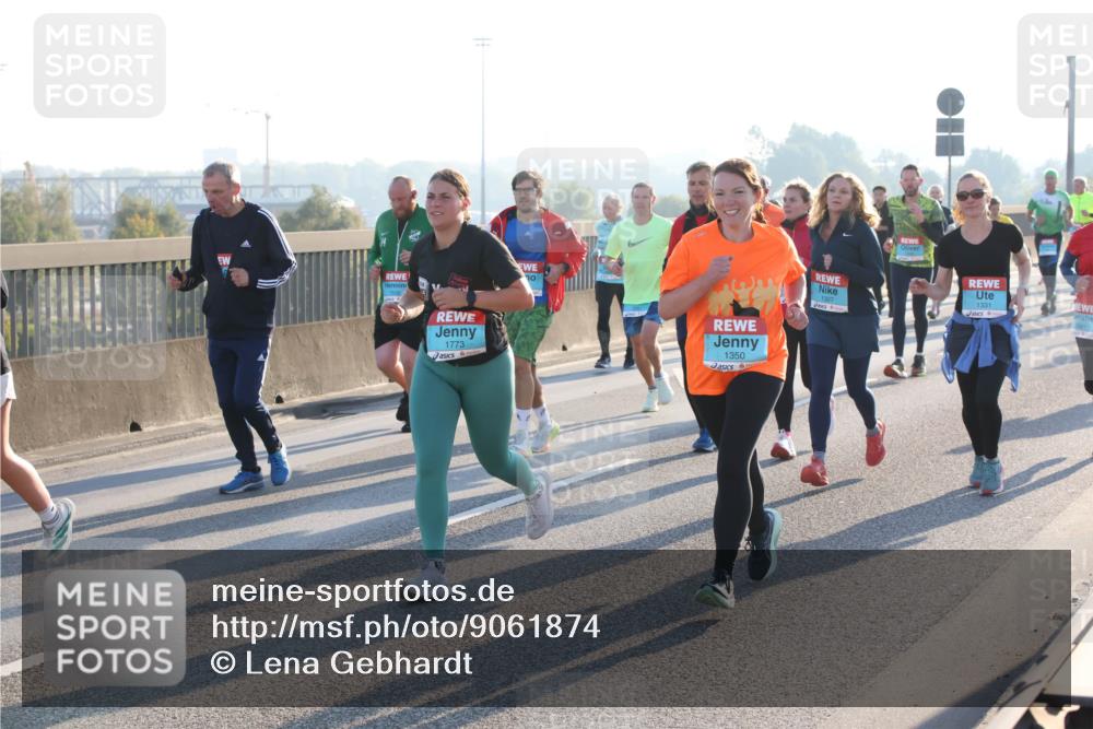 03.10.2025 - Köhlbrandbrückenlauf Lena Gebhardt http://msf.ph/oto/9061874 03.10.2025 09:19:59 Position 1 1773, 10, 1350, 1327, 1331 meine-sportfotos.de