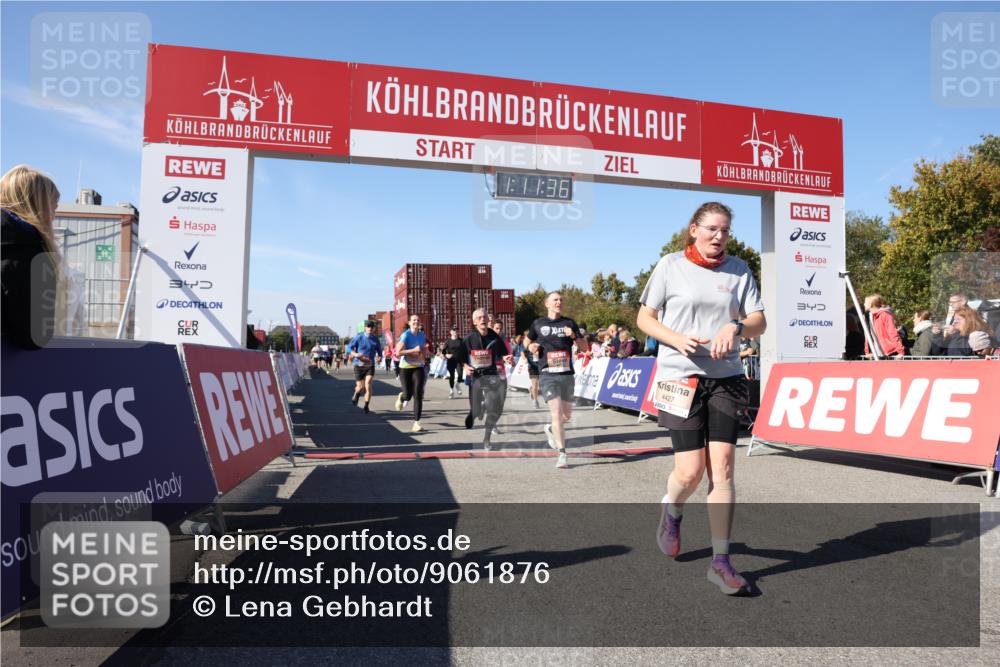 03.10.2025 - Köhlbrandbrückenlauf Lena Gebhardt http://msf.ph/oto/9061876 03.10.2025 13:11:37 Ziel 4158, 4315, 4325, 4427, 4501, 4538, 4568, 4617, 4736, 4777, 4782, 4799, 4845, 4999, 5145, 5794, 5866, 5869, 5937, 6028, 6217, 6218, 6517, 6563, 6680, 6689, 6690, 6691 meine-sportfotos.de