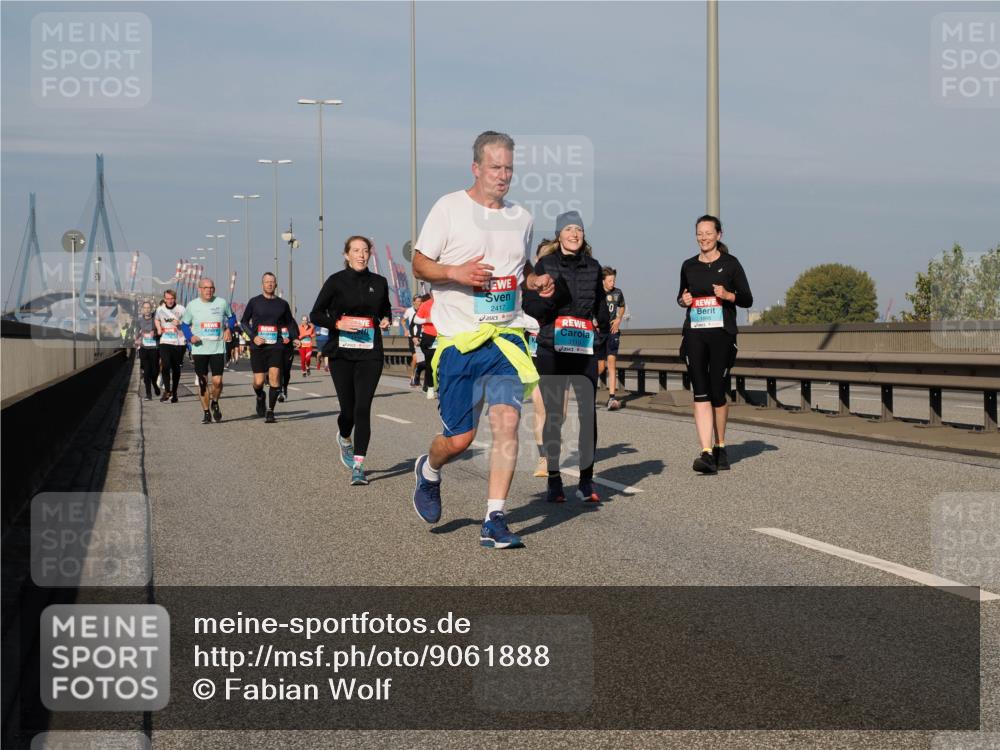 03.10.2025 - Köhlbrandbrückenlauf Fabian Wolf http://msf.ph/oto/9061888 03.10.2025 10:05:58 Position 3 2417 meine-sportfotos.de