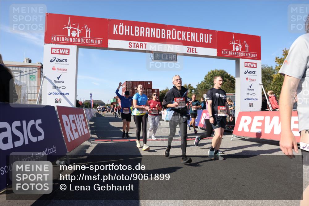 03.10.2025 - Köhlbrandbrückenlauf Lena Gebhardt http://msf.ph/oto/9061899 03.10.2025 13:11:38 Ziel 4158, 4178, 4315, 4325, 4353, 4354, 4427, 4501, 4538, 4568, 4617, 4736, 4777, 4782, 4799, 4845, 5145, 5794, 5866, 5869, 5937, 6217, 6218, 6517, 6563, 6680, 6689, 6690, 6691 meine-sportfotos.de