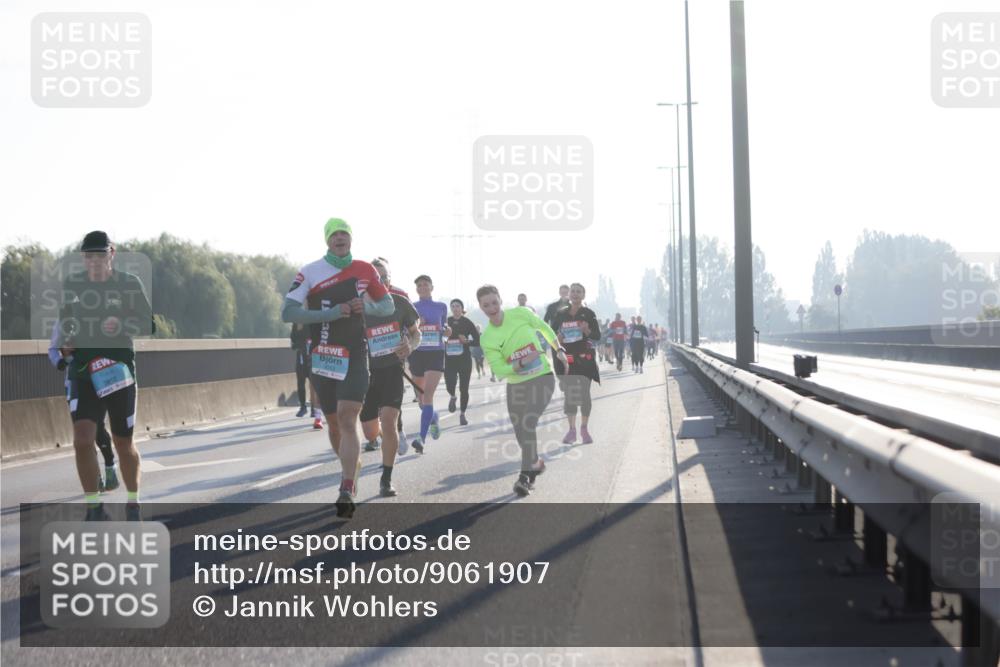 03.10.2025 - Köhlbrandbrückenlauf Jannik Wohlers http://msf.ph/oto/9061907 03.10.2025 09:15:16 Position 3  meine-sportfotos.de