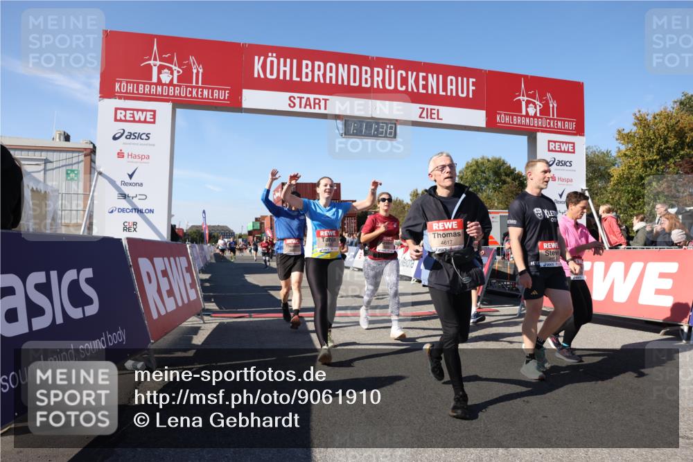 03.10.2025 - Köhlbrandbrückenlauf Lena Gebhardt http://msf.ph/oto/9061910 03.10.2025 13:11:39 Ziel 4158, 4178, 4353, 4354, 4427, 4501, 4538, 4568, 4617, 4736, 4777, 4782, 4799, 4845, 5145, 5794, 5866, 5869, 5937, 6217, 6218, 6517, 6563, 6689, 6690, 6691 meine-sportfotos.de