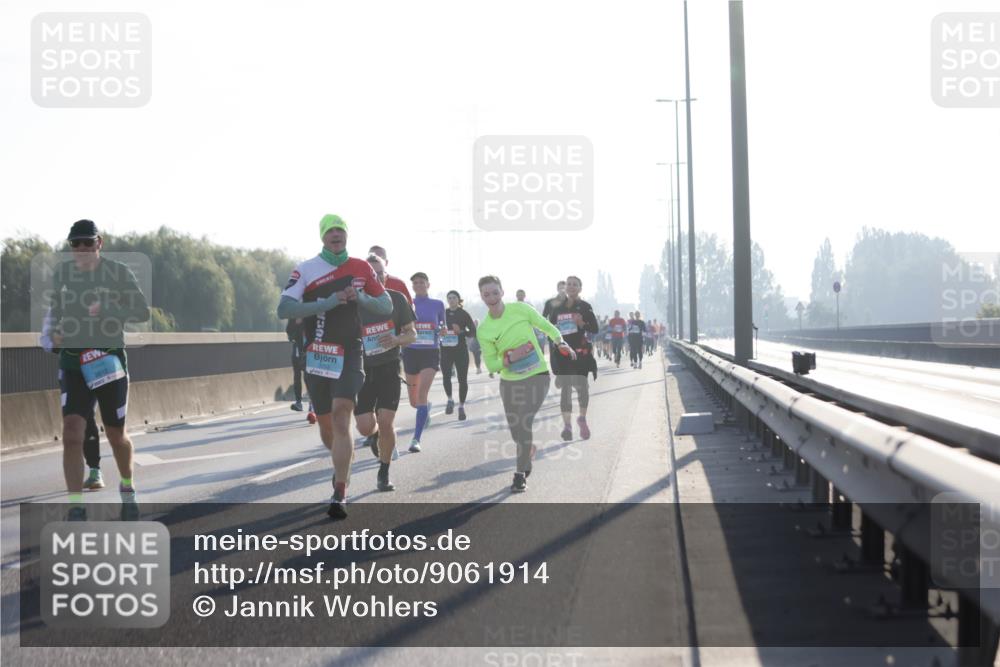 03.10.2025 - Köhlbrandbrückenlauf Jannik Wohlers http://msf.ph/oto/9061914 03.10.2025 09:15:16 Position 3 5, 77 meine-sportfotos.de