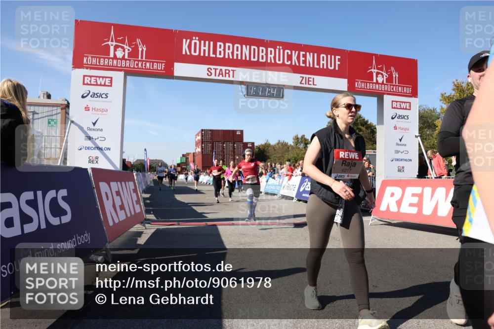 03.10.2025 - Köhlbrandbrückenlauf Lena Gebhardt http://msf.ph/oto/9061978 03.10.2025 13:11:41 Ziel 4158, 4178, 4353, 4354, 4427, 4501, 4538, 4568, 4617, 4736, 4777, 4782, 4799, 4845, 5794, 5866, 5869, 5937, 6217, 6218, 6517, 6622, 6689 meine-sportfotos.de