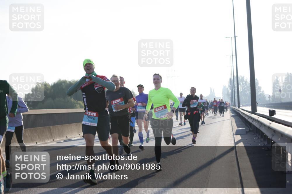 03.10.2025 - Köhlbrandbrückenlauf Jannik Wohlers http://msf.ph/oto/9061985 03.10.2025 09:15:17 Position 3 3053, 1110 meine-sportfotos.de