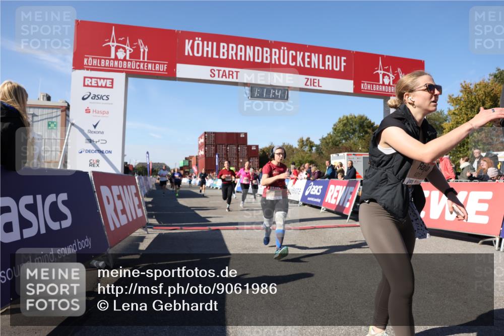 03.10.2025 - Köhlbrandbrückenlauf Lena Gebhardt http://msf.ph/oto/9061986 03.10.2025 13:11:42 Ziel 4158, 4178, 4353, 4354, 4427, 4469, 4501, 4538, 4568, 4617, 4736, 4777, 4782, 4799, 4845, 5866, 5869, 5937, 6217, 6218, 6517, 6622, 6689 meine-sportfotos.de