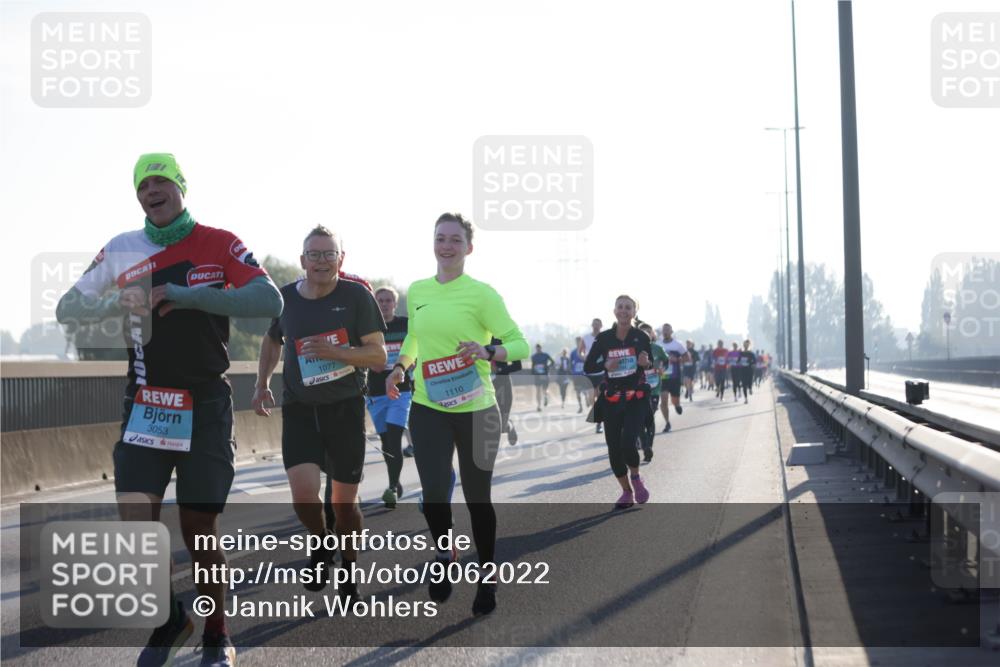 03.10.2025 - Köhlbrandbrückenlauf Jannik Wohlers http://msf.ph/oto/9062022 03.10.2025 09:15:18 Position 3 3053, 1077, 1110 meine-sportfotos.de