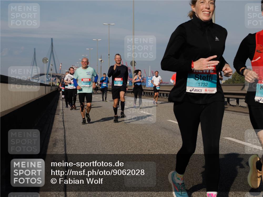 03.10.2025 - Köhlbrandbrückenlauf Fabian Wolf http://msf.ph/oto/9062028 03.10.2025 10:06:02 Position 3 2034, 1732 meine-sportfotos.de
