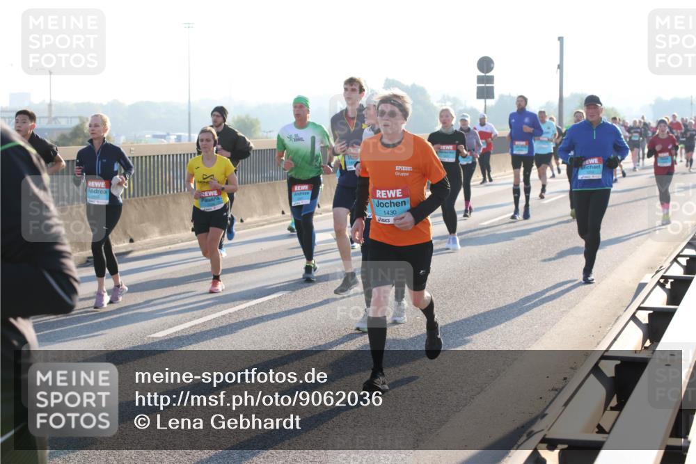 03.10.2025 - Köhlbrandbrückenlauf Lena Gebhardt http://msf.ph/oto/9062036 03.10.2025 09:20:05 Position 1 1555, 1430 meine-sportfotos.de