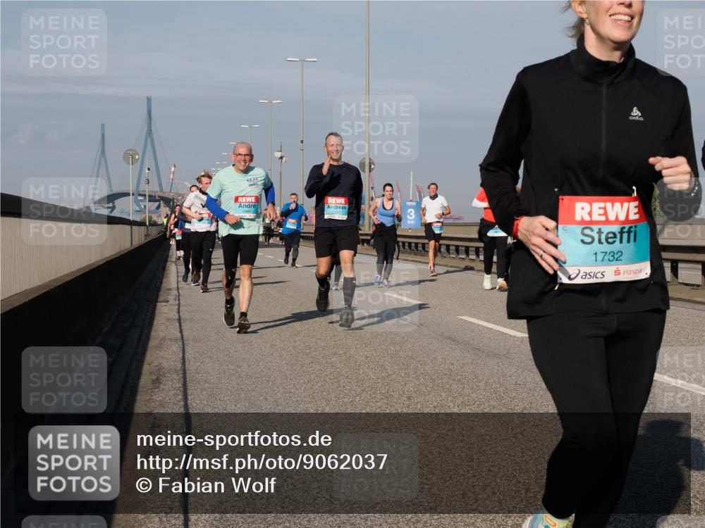 03.10.2025 - Köhlbrandbrückenlauf Fabian Wolf http://msf.ph/oto/9062037 03.10.2025 10:06:03 Position 3 2848, 3, 1732 meine-sportfotos.de