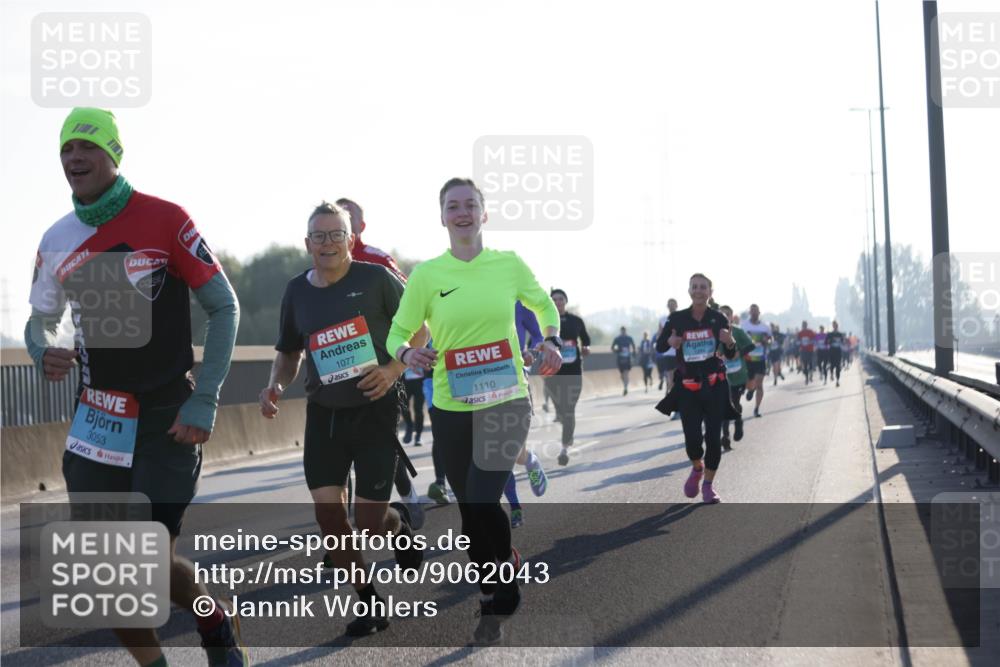 03.10.2025 - Köhlbrandbrückenlauf Jannik Wohlers http://msf.ph/oto/9062043 03.10.2025 09:15:18 Position 3 3053, 1077, 1110 meine-sportfotos.de
