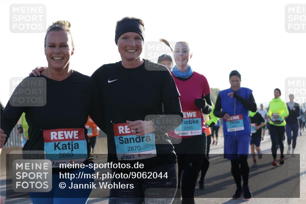 03.10.2025 - Köhlbrandbrückenlauf Jannik Wohlers http://msf.ph/oto/9062044 03.10.2025 09:23:24 Position 3 2869, 2870, 2255 meine-sportfotos.de