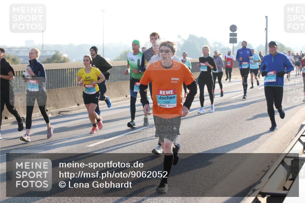 03.10.2025 - Köhlbrandbrückenlauf Lena Gebhardt http://msf.ph/oto/9062052 03.10.2025 09:20:05 Position 1 1555, 15, 1430 meine-sportfotos.de