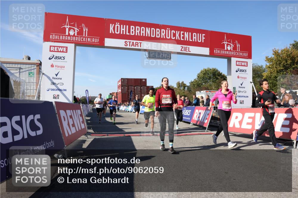 03.10.2025 - Köhlbrandbrückenlauf Lena Gebhardt http://msf.ph/oto/9062059 03.10.2025 13:11:44 Ziel 4158, 4178, 4353, 4354, 4469, 4538, 4568, 4617, 4736, 4777, 4782, 4799, 4845, 5097, 5866, 5869, 5937, 6217, 6218, 6517, 6622, 6689 meine-sportfotos.de