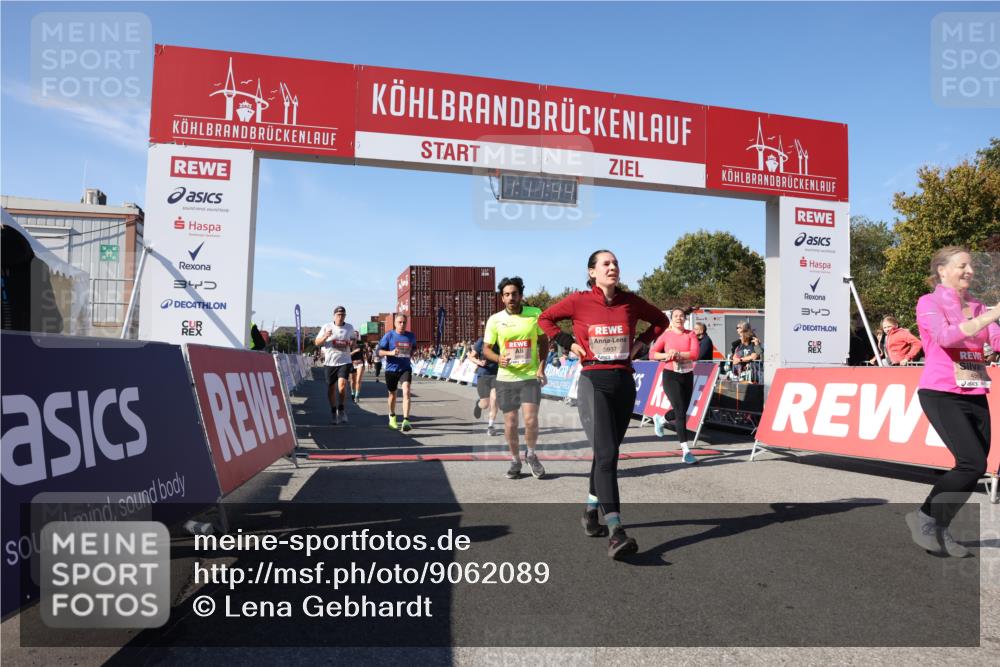 03.10.2025 - Köhlbrandbrückenlauf Lena Gebhardt http://msf.ph/oto/9062089 03.10.2025 13:11:44 Ziel 4158, 4178, 4353, 4354, 4469, 4538, 4568, 4617, 4736, 4777, 4782, 4799, 4845, 5097, 5866, 5869, 5937, 6217, 6218, 6517, 6622, 6689 meine-sportfotos.de