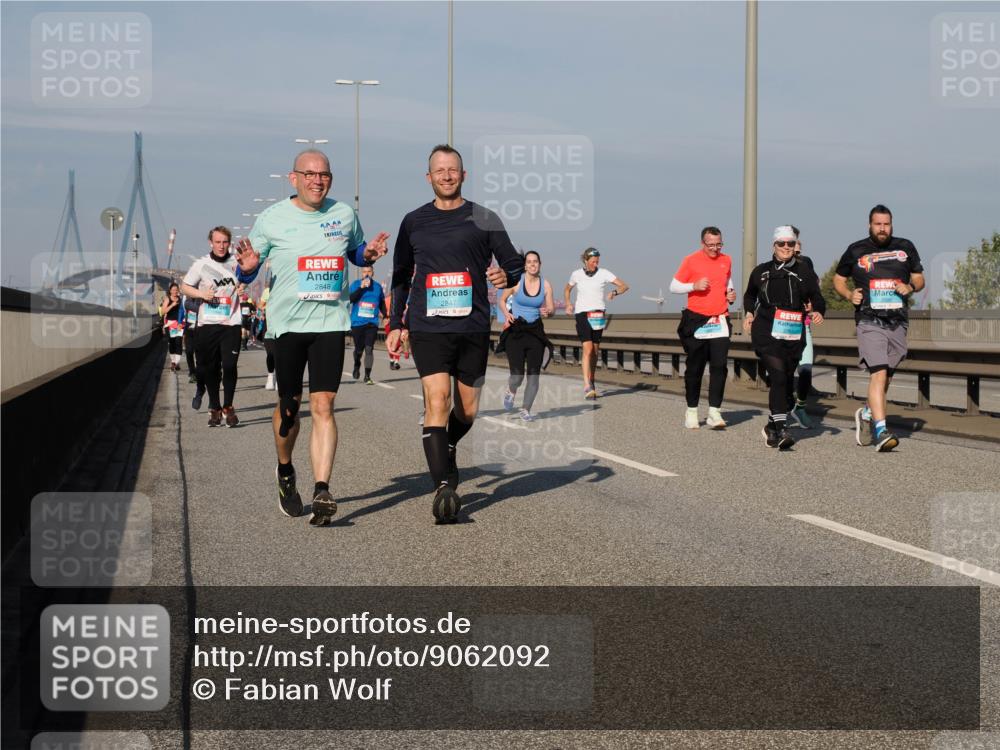 03.10.2025 - Köhlbrandbrückenlauf Fabian Wolf http://msf.ph/oto/9062092 03.10.2025 10:06:04 Position 3 2848, 2841 meine-sportfotos.de