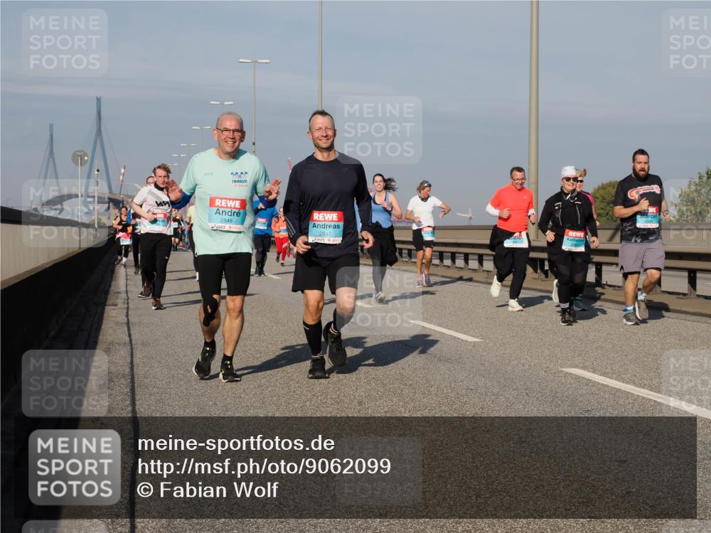 03.10.2025 - Köhlbrandbrückenlauf Fabian Wolf http://msf.ph/oto/9062099 03.10.2025 10:06:04 Position 3 20, 40, 2848, 2847, 2787 meine-sportfotos.de