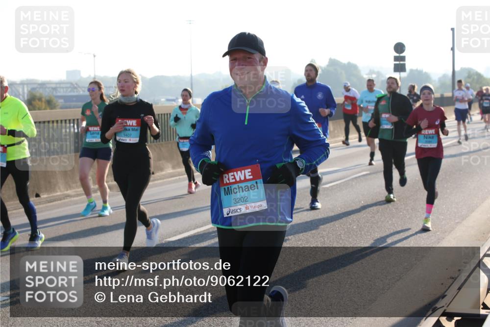 03.10.2025 - Köhlbrandbrückenlauf Lena Gebhardt http://msf.ph/oto/9062122 03.10.2025 09:20:08 Position 1 1407, 3202 meine-sportfotos.de