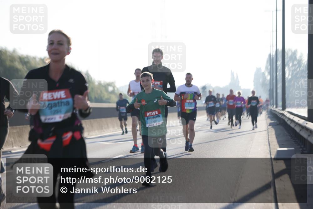 03.10.2025 - Köhlbrandbrückenlauf Jannik Wohlers http://msf.ph/oto/9062125 03.10.2025 09:15:20 Position 3 1254, 3498 meine-sportfotos.de