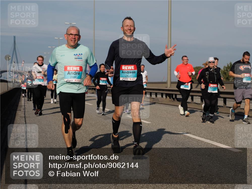 03.10.2025 - Köhlbrandbrückenlauf Fabian Wolf http://msf.ph/oto/9062144 03.10.2025 10:06:05 Position 3 2020, 2848, 2847 meine-sportfotos.de