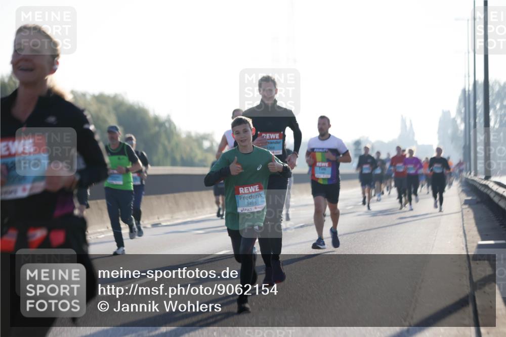 03.10.2025 - Köhlbrandbrückenlauf Jannik Wohlers http://msf.ph/oto/9062154 03.10.2025 09:15:20 Position 3 41, 3498, 1368 meine-sportfotos.de