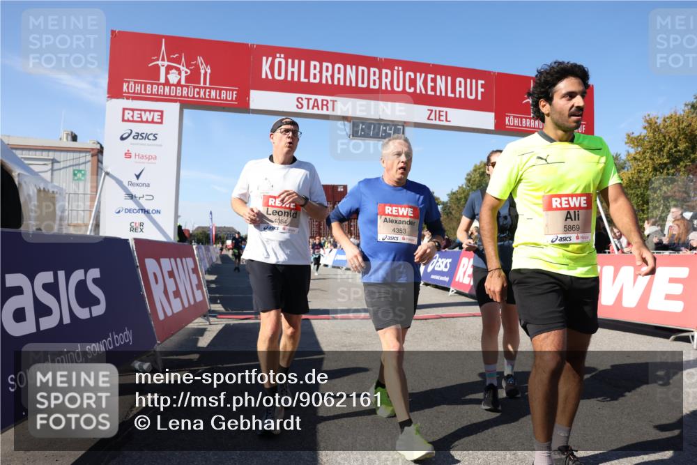 03.10.2025 - Köhlbrandbrückenlauf Lena Gebhardt http://msf.ph/oto/9062161 03.10.2025 13:11:47 Ziel 4178, 4353, 4354, 4469, 4538, 4568, 4685, 4736, 4777, 4782, 4845, 5097, 5396, 5426, 5866, 5869, 5937, 6033, 6048, 6049, 6217, 6218, 6517, 6622, 6689 meine-sportfotos.de