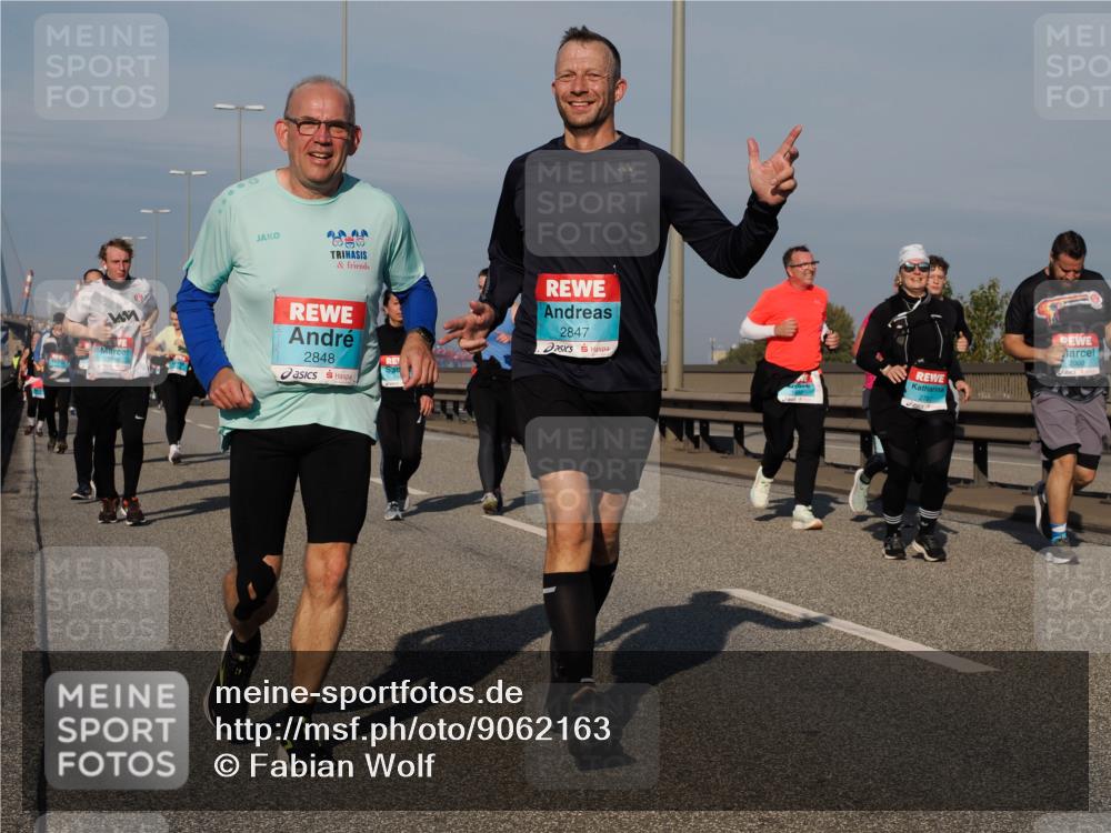 03.10.2025 - Köhlbrandbrückenlauf Fabian Wolf http://msf.ph/oto/9062163 03.10.2025 10:06:06 Position 3 2847, 2848, 2000 meine-sportfotos.de