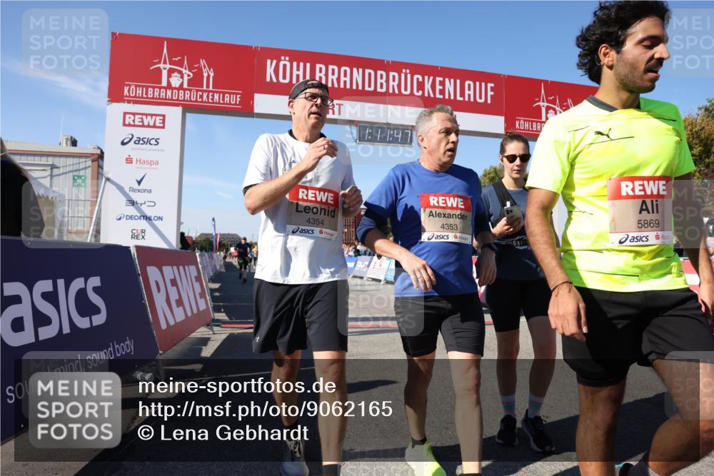 03.10.2025 - Köhlbrandbrückenlauf Lena Gebhardt http://msf.ph/oto/9062165 03.10.2025 13:11:48 Ziel 4178, 4353, 4354, 4469, 4568, 4685, 4736, 4782, 5097, 5396, 5426, 5866, 5869, 5937, 6033, 6048, 6049, 6217, 6218, 6622, 6689 meine-sportfotos.de