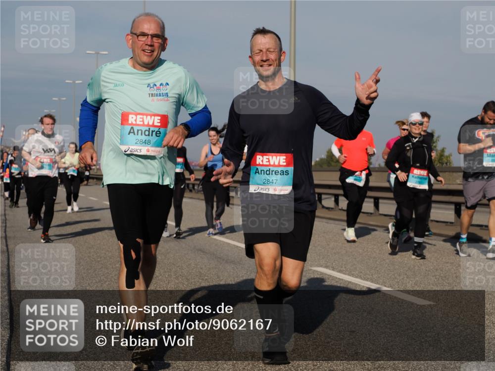 03.10.2025 - Köhlbrandbrückenlauf Fabian Wolf http://msf.ph/oto/9062167 03.10.2025 10:06:06 Position 3 2848, 2847 meine-sportfotos.de