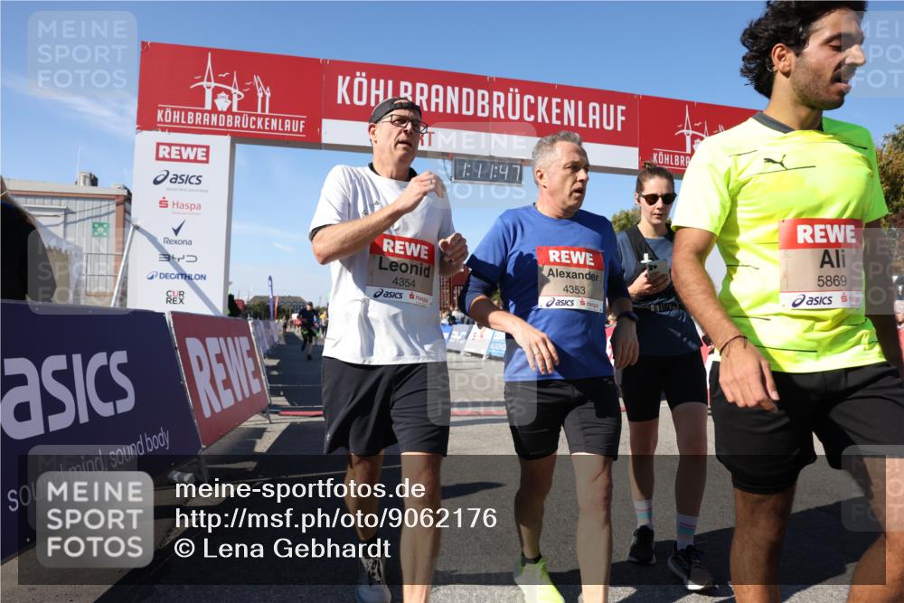 03.10.2025 - Köhlbrandbrückenlauf Lena Gebhardt http://msf.ph/oto/9062176 03.10.2025 13:11:48 Ziel 4178, 4353, 4354, 4469, 4568, 4685, 4736, 4782, 5097, 5396, 5426, 5866, 5869, 5937, 6033, 6048, 6049, 6217, 6218, 6622, 6689 meine-sportfotos.de