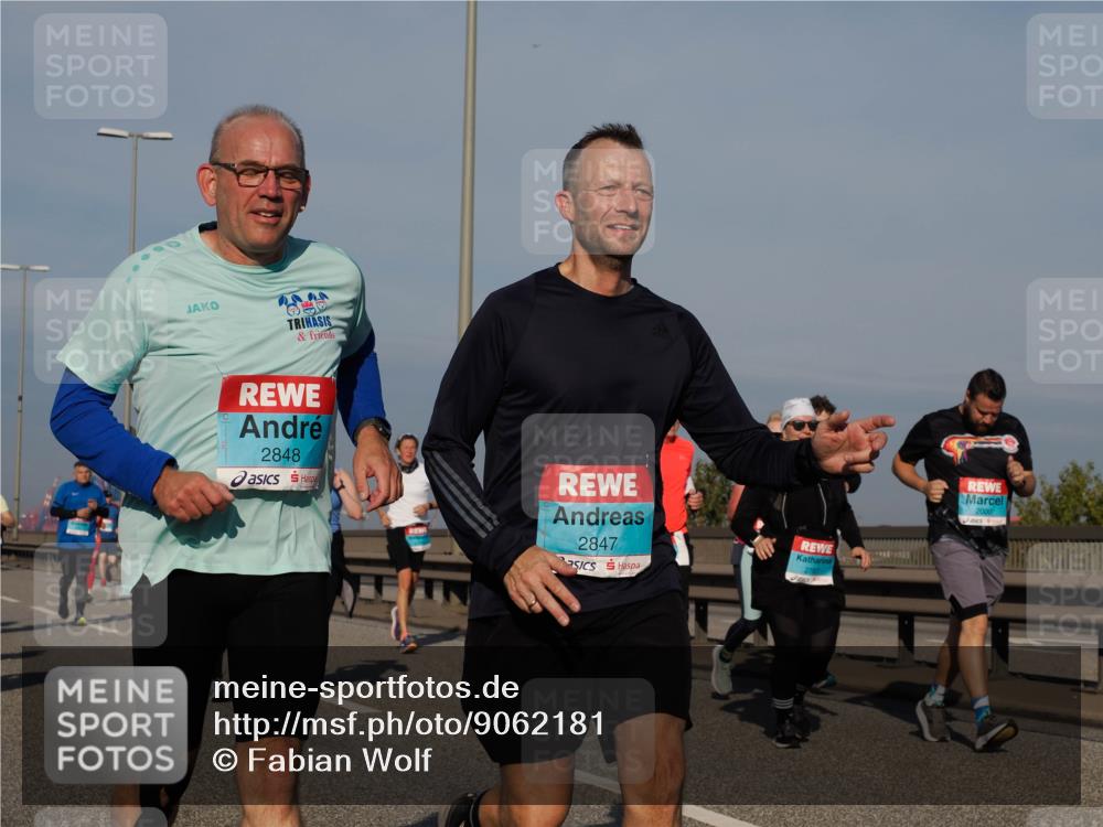 03.10.2025 - Köhlbrandbrückenlauf Fabian Wolf http://msf.ph/oto/9062181 03.10.2025 10:06:06 Position 3 2848, 2847, 2787, 2000 meine-sportfotos.de