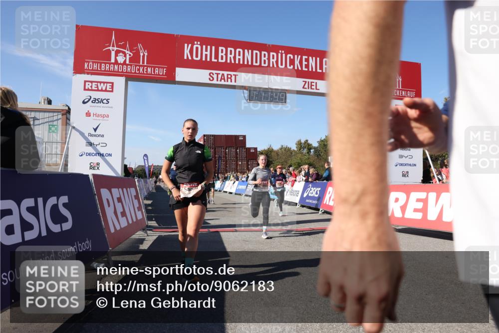 03.10.2025 - Köhlbrandbrückenlauf Lena Gebhardt http://msf.ph/oto/9062183 03.10.2025 13:11:49 Ziel 4100, 4101, 4178, 4353, 4354, 4469, 4568, 4685, 4736, 4782, 5097, 5396, 5426, 5866, 5869, 5937, 6033, 6048, 6049, 6622 meine-sportfotos.de