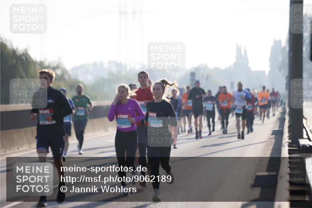 03.10.2025 - Köhlbrandbrückenlauf Jannik Wohlers http://msf.ph/oto/9062189 03.10.2025 09:15:29 Position 3 1208 meine-sportfotos.de