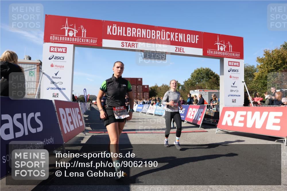 03.10.2025 - Köhlbrandbrückenlauf Lena Gebhardt http://msf.ph/oto/9062190 03.10.2025 13:11:50 Ziel 4100, 4101, 4178, 4353, 4354, 4469, 4568, 4685, 4736, 4782, 5097, 5396, 5426, 5866, 5869, 5937, 6033, 6048, 6049, 6622, 6763 meine-sportfotos.de