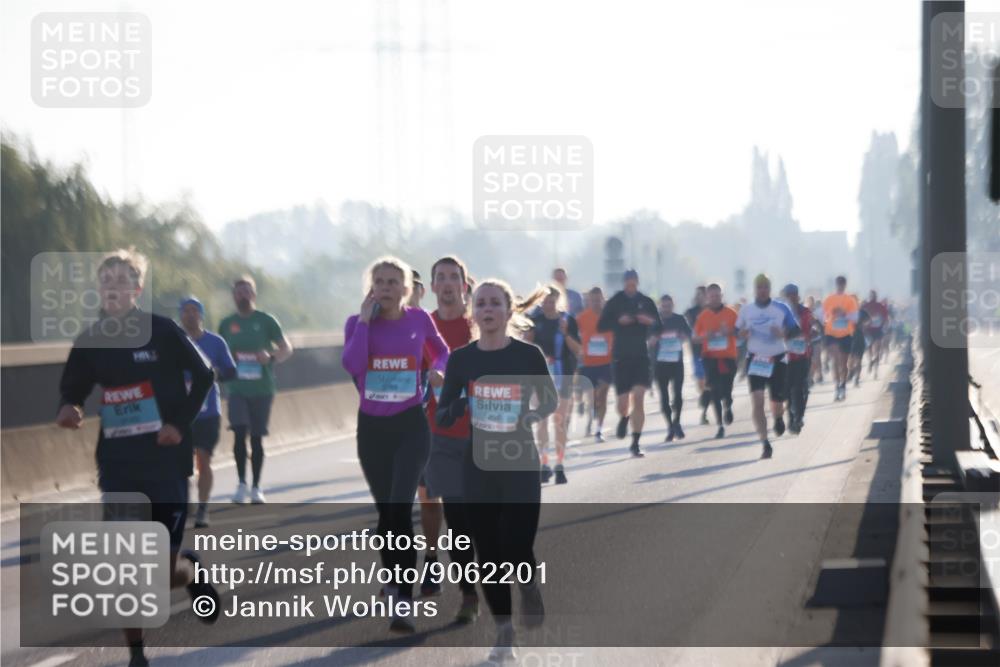 03.10.2025 - Köhlbrandbrückenlauf Jannik Wohlers http://msf.ph/oto/9062201 03.10.2025 09:15:29 Position 3 1208 meine-sportfotos.de