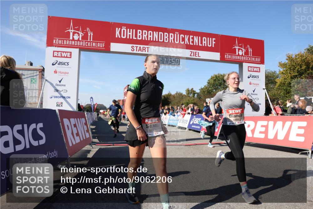 03.10.2025 - Köhlbrandbrückenlauf Lena Gebhardt http://msf.ph/oto/9062206 03.10.2025 13:11:50 Ziel 4100, 4101, 4178, 4353, 4354, 4469, 4568, 4685, 4736, 4782, 5097, 5396, 5426, 5866, 5869, 5937, 6033, 6048, 6049, 6622, 6763 meine-sportfotos.de