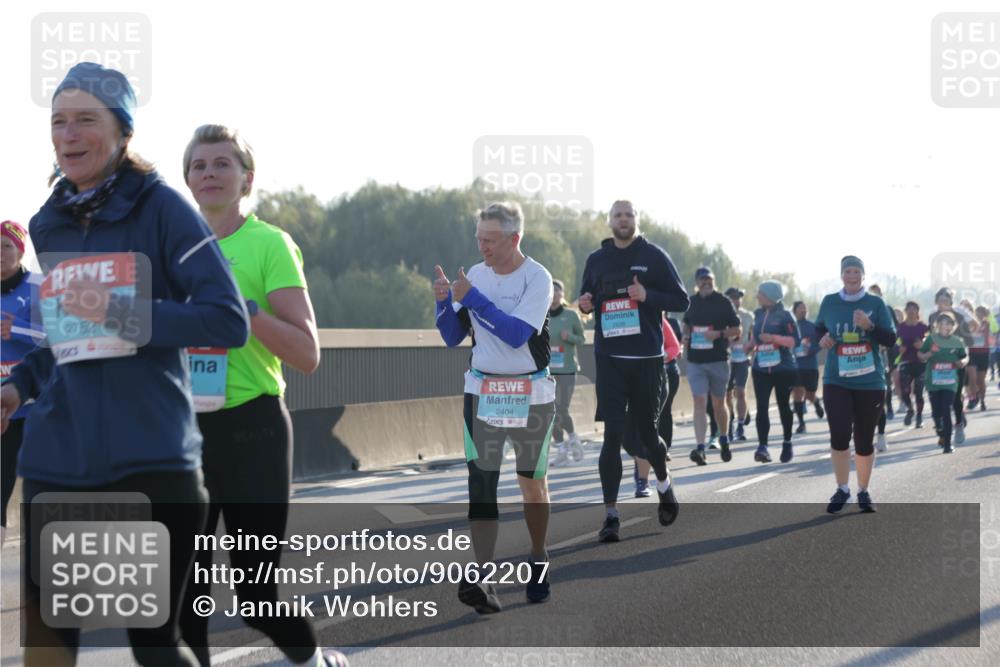 03.10.2025 - Köhlbrandbrückenlauf Jannik Wohlers http://msf.ph/oto/9062207 03.10.2025 09:23:31 Position 3 2752, 2404, 2838 meine-sportfotos.de
