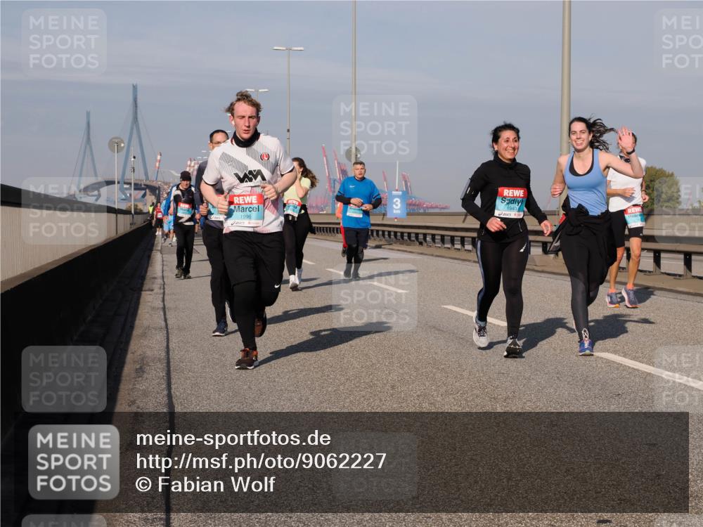 03.10.2025 - Köhlbrandbrückenlauf Fabian Wolf http://msf.ph/oto/9062227 03.10.2025 10:06:08 Position 3 1996, 1940 meine-sportfotos.de