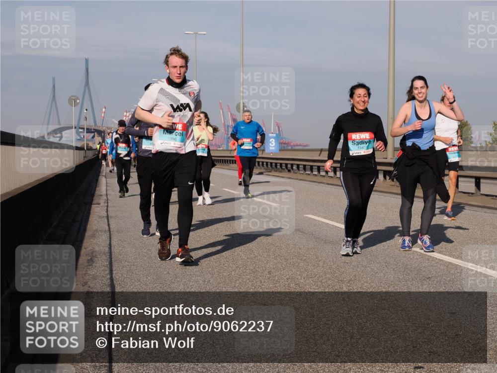 03.10.2025 - Köhlbrandbrückenlauf Fabian Wolf http://msf.ph/oto/9062237 03.10.2025 10:06:08 Position 3 1996, 3, 1940 meine-sportfotos.de