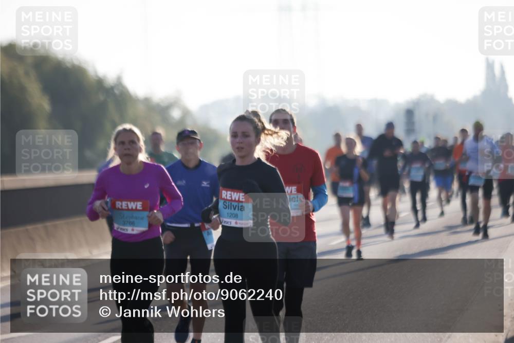 03.10.2025 - Köhlbrandbrückenlauf Jannik Wohlers http://msf.ph/oto/9062240 03.10.2025 09:15:31 Position 3 3766, 1208 meine-sportfotos.de