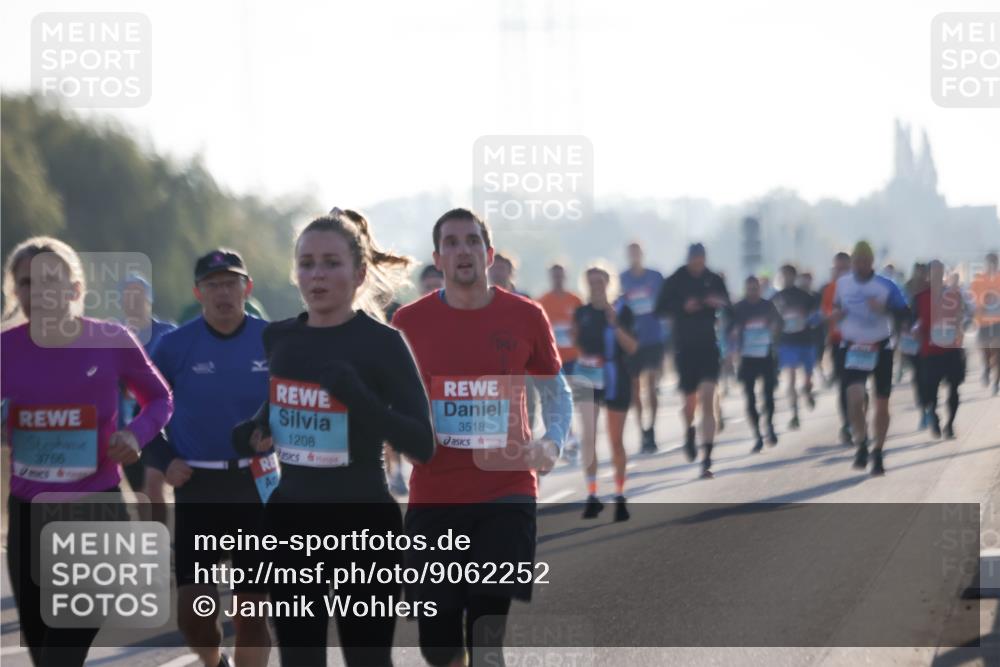 03.10.2025 - Köhlbrandbrückenlauf Jannik Wohlers http://msf.ph/oto/9062252 03.10.2025 09:15:31 Position 3 3766, 1208, 3518 meine-sportfotos.de