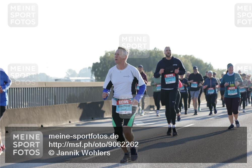 03.10.2025 - Köhlbrandbrückenlauf Jannik Wohlers http://msf.ph/oto/9062262 03.10.2025 09:23:32 Position 3 2404 meine-sportfotos.de