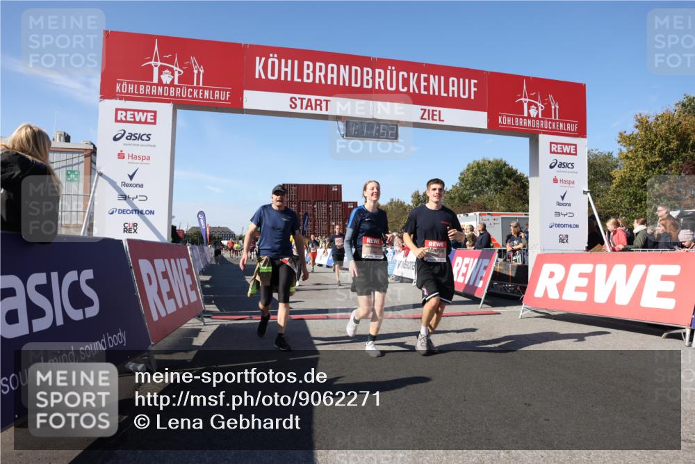 03.10.2025 - Köhlbrandbrückenlauf Lena Gebhardt http://msf.ph/oto/9062271 03.10.2025 13:11:53 Ziel 4100, 4101, 4178, 4353, 4354, 4469, 4685, 5097, 5396, 5426, 5866, 5869, 6033, 6048, 6049, 6622, 6763, 6796 meine-sportfotos.de