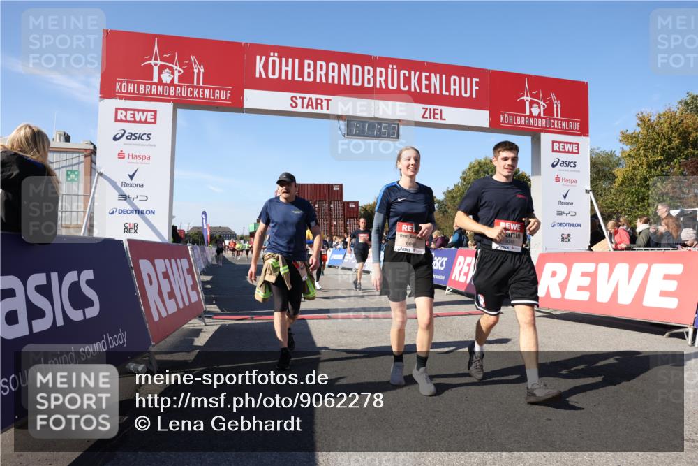 03.10.2025 - Köhlbrandbrückenlauf Lena Gebhardt http://msf.ph/oto/9062278 03.10.2025 13:11:53 Ziel 4100, 4101, 4178, 4353, 4354, 4469, 4685, 5097, 5396, 5426, 5866, 5869, 6033, 6048, 6049, 6622, 6763, 6796 meine-sportfotos.de