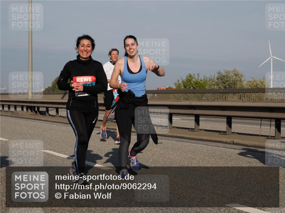 03.10.2025 - Köhlbrandbrückenlauf Fabian Wolf http://msf.ph/oto/9062294 03.10.2025 10:06:09 Position 3  meine-sportfotos.de